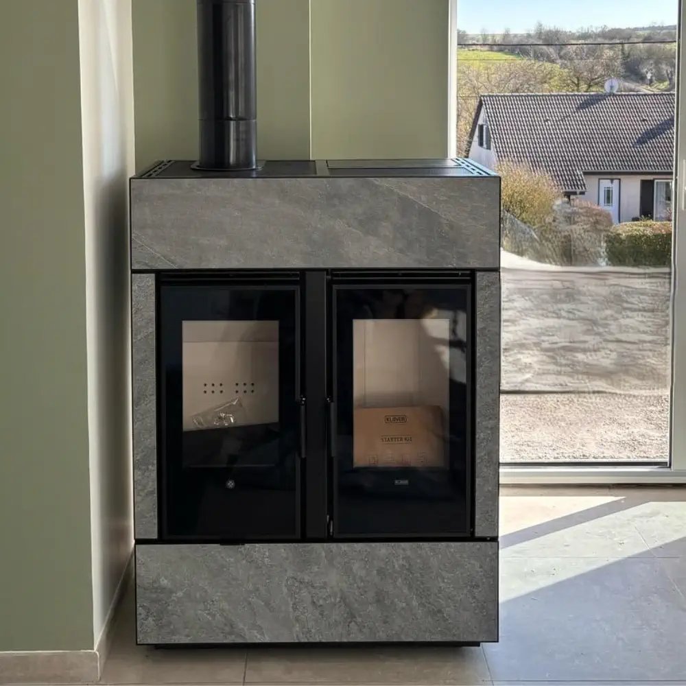 Poêle mixte bois et granulés installé par E-FIRE