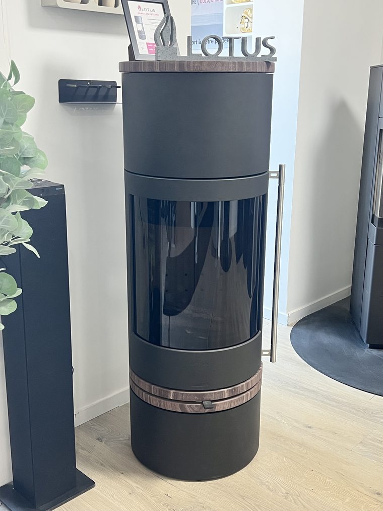 Appareil exposé dans le showroom E-FIRE de Seichamps
